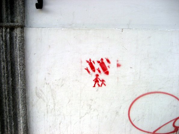 Stencil Graffiti - Bombardeo