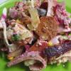 Degustando un plato de fiambre