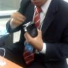 Sacando el contenedor del SIM