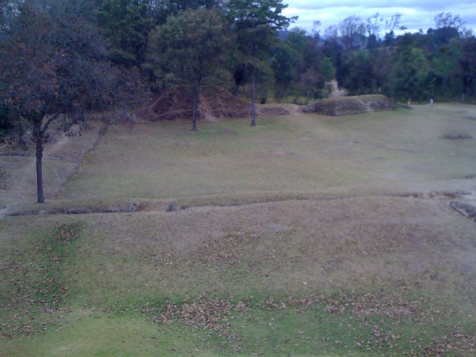 Patio de Iximché