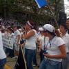 Manifestantes en la Plaza Italia