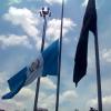 Bandera de la Municipalidad y de Guatemala - 2