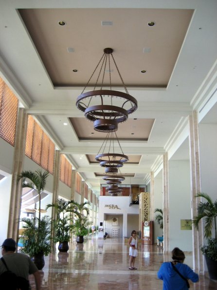 Lobby del Hotel Hilton en CancÃºn