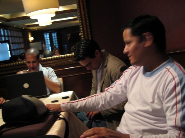 Manoloweb, Gustavo Reyes y Oscar Mota