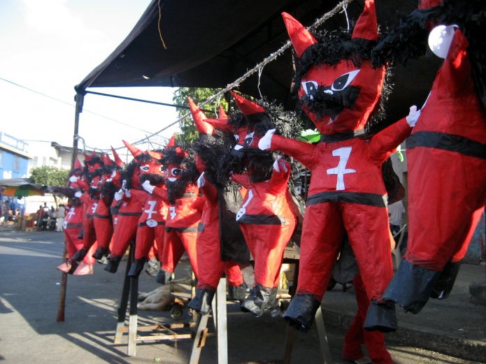 Piñatas de Diablo - 4 Piñatas de Diablo - 4