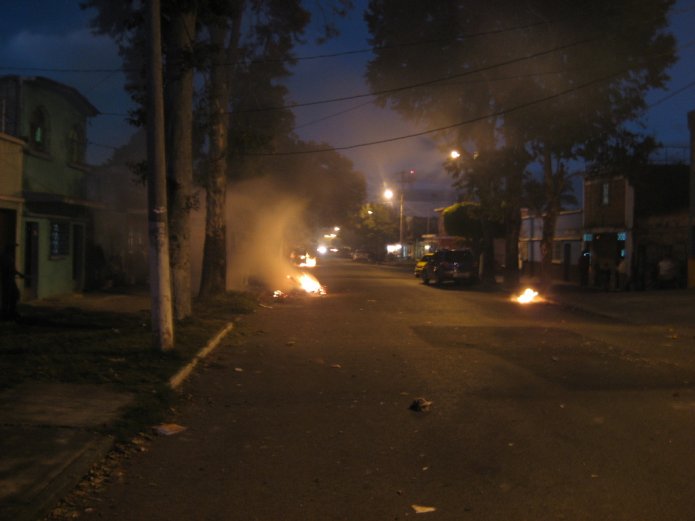 Calle llena de humo Calle llena de humo