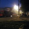 Calle llena de humo, luego de la quema del diablo