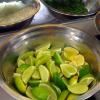 Traste con limones