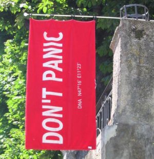 El día de la Toalla - Don't Panic